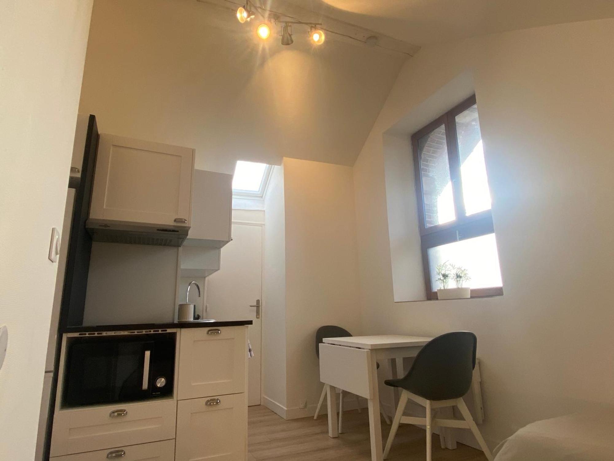 Studio Dans Les Ecuries Du Chateau Bonnelles Bagian luar foto